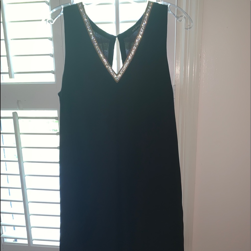 black midi/mini dress